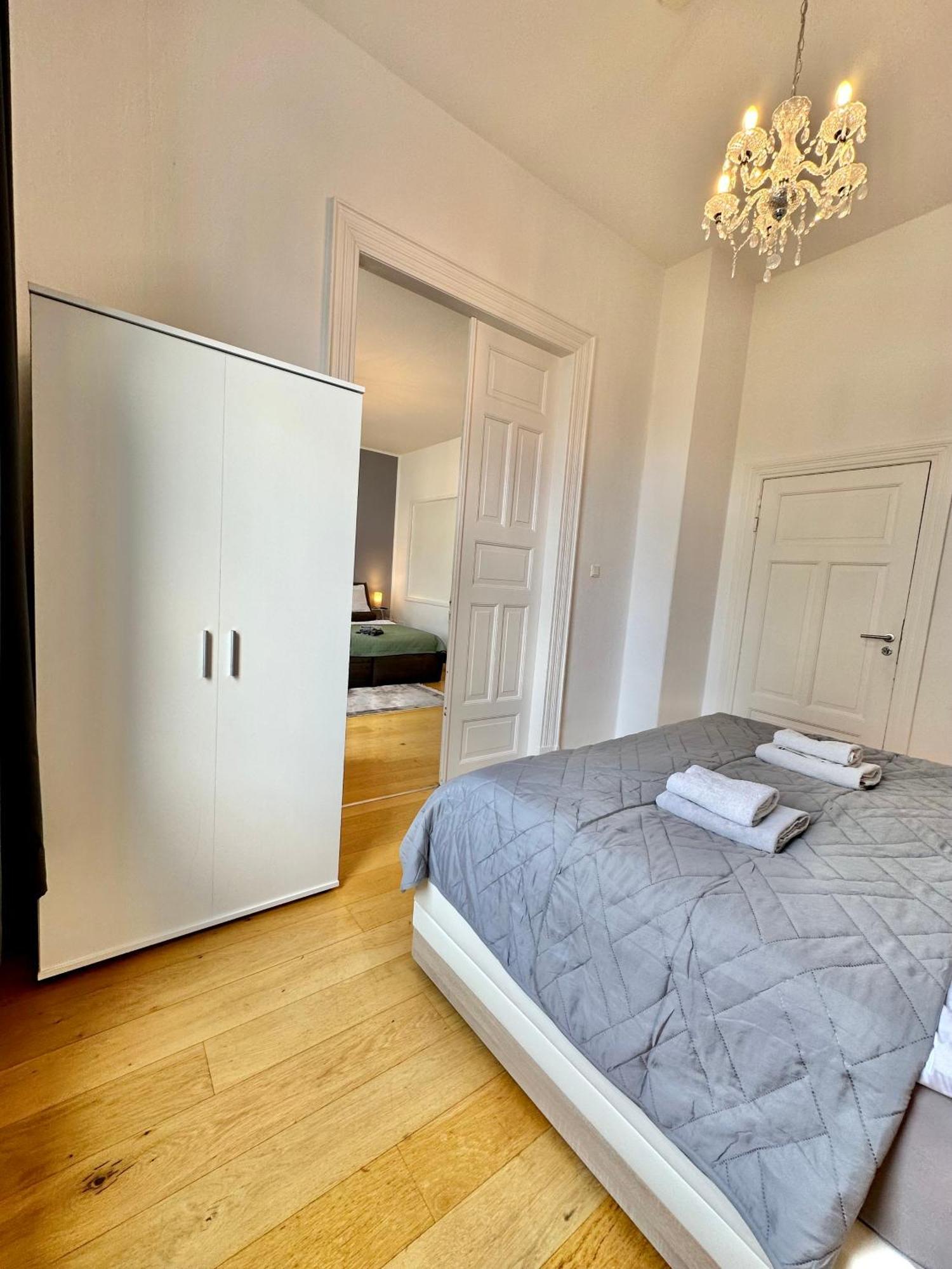 Geraeumiges City-Apartment Mit 2 Badezimmer Und Parkplaetzen D46-Og โอลเดนบวร์ก ภายนอก รูปภาพ