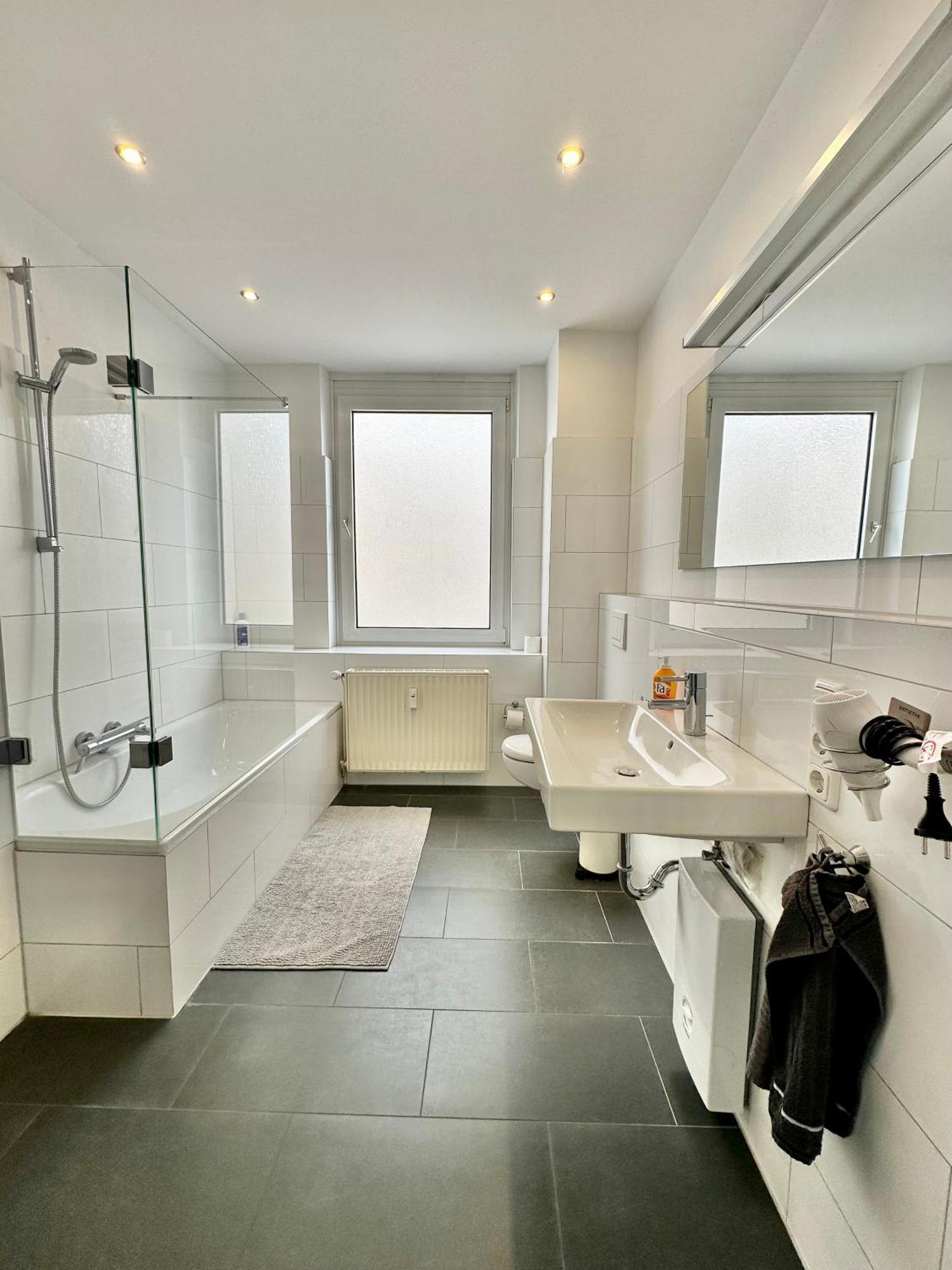Geraeumiges City-Apartment Mit 2 Badezimmer Und Parkplaetzen D46-Og โอลเดนบวร์ก ภายนอก รูปภาพ